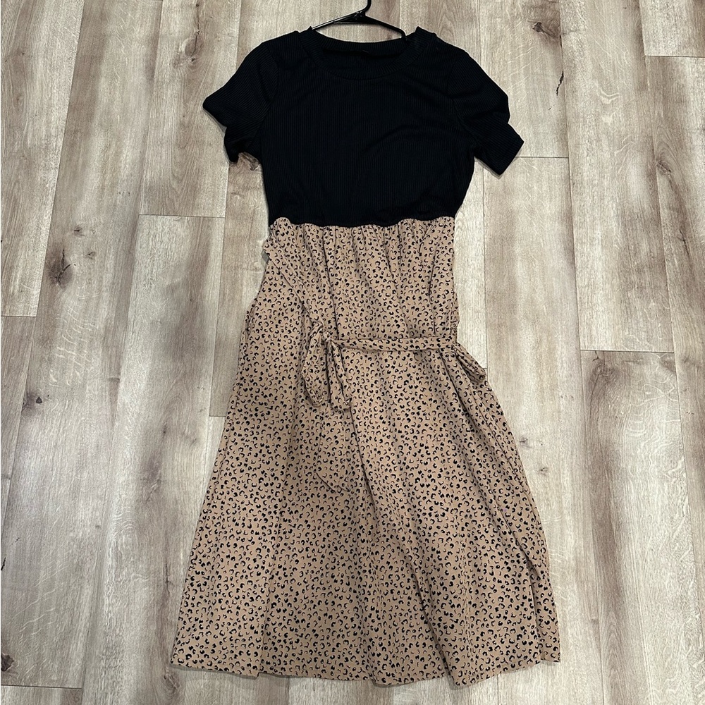 Cheetah Short Sleeve Ribbed Midi Dress
